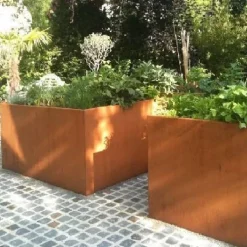 Adezz / Firkantede eksklusive rust krukker - plantekummer / Med Bund