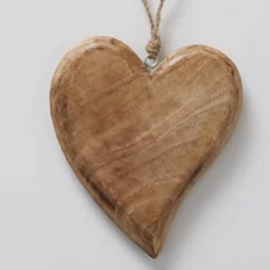 Hjerter i mangotræ med hampesnor