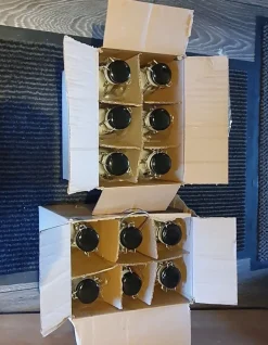 Hvid flaske i glas med sort patentprop - 0,5L - 24stk Afhentning