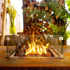 Ildbord i corten stål med brænder og glasskærm