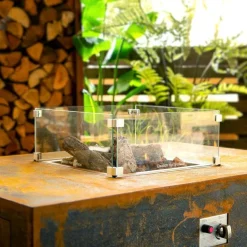 Ildbord i corten stål med brænder og glasskærm