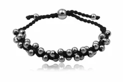Knyttet armbånd med stålkugler