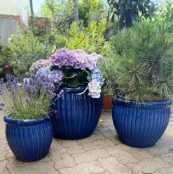 Runde glaserede krukker med ribber - sæt 3stk - 4 farver