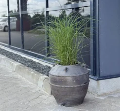 Sort antik vintage Lerkrukke med ører og ornamenter - Ø.40cm