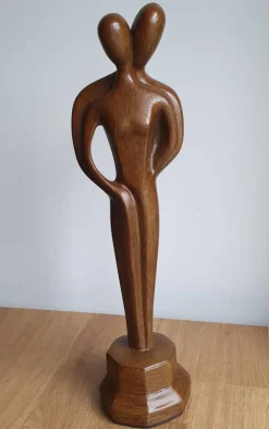 Soulmate skulptur i træ look - 31cm