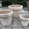 Sæt med 3 koniske klassiske Terracotta krukker med ornamenter