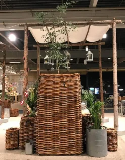 Store firkantede flettede rattan kurve / krukker - M/U Hjul