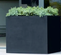 Store firkantede krukker i glasfiber - sort eller grå - VANDTÆTTE