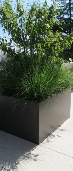 Store firkantede krukker i aluminium / Antrazit - 12 modeller